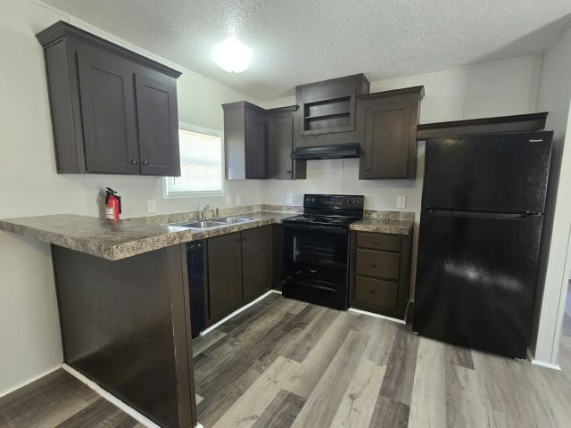 Building Photo - 12130 US Hwy 41 S