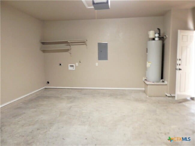 Building Photo - 1071 Carolyn Cove