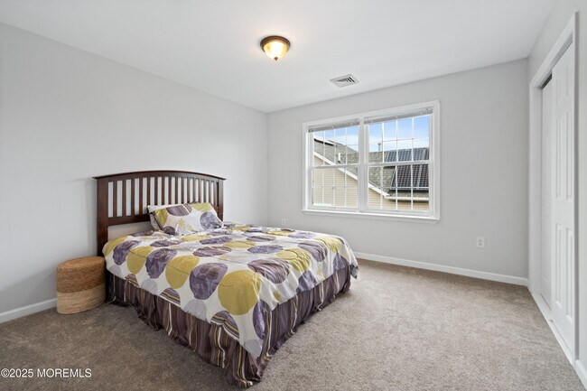 Building Photo - 36 Main St