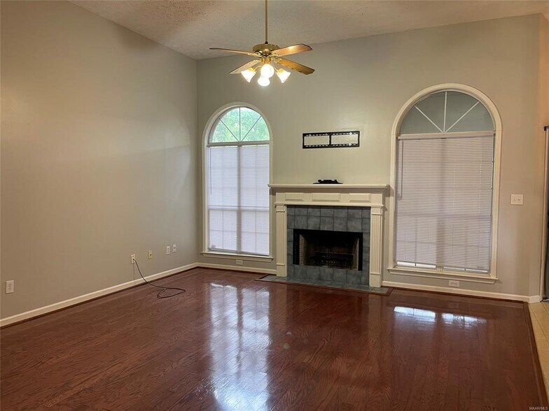 Building Photo - 1005 David Dr