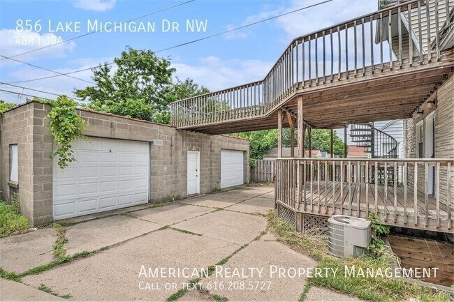 Building Photo - 856 Lake Michigan Dr NW