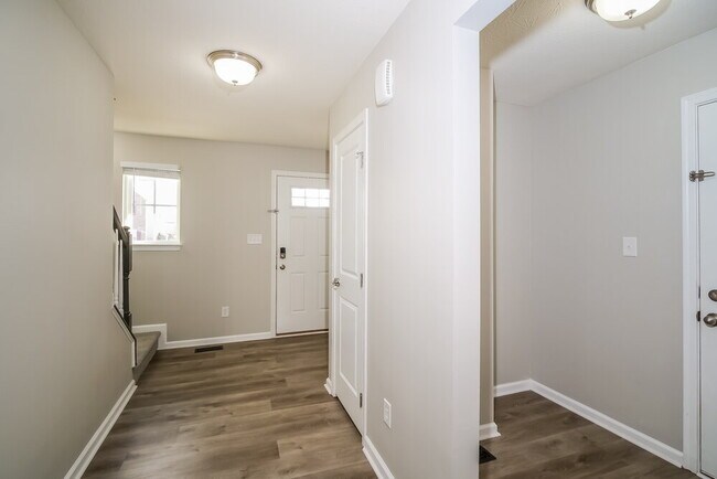 Building Photo - 678 Reunion Ln