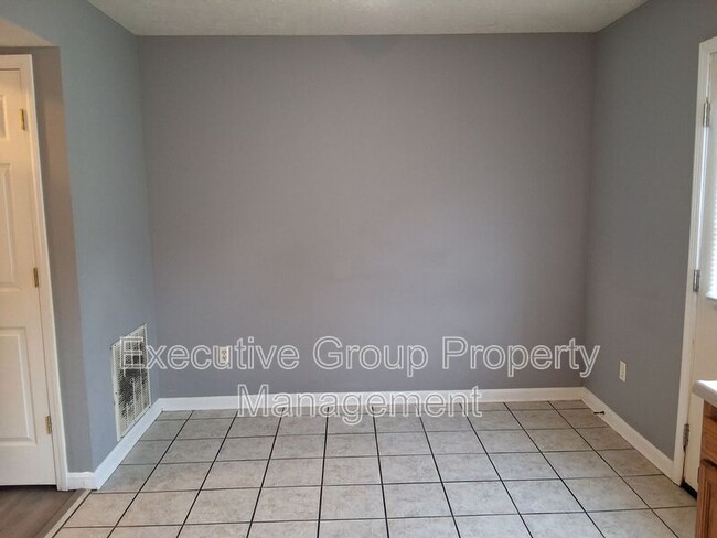 Building Photo - 1107 Northridge Dr
