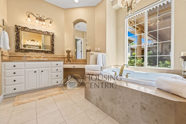 Building Photo - Executive Gated Serrano Golf-Course Home with Views of the 16th Hole!