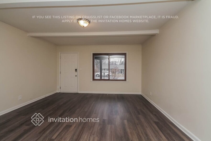 Building Photo - 141 Queenswood Rd