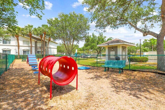 Building Photo - 1000 Marlin Lakes Cir