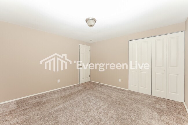 Building Photo - 5919 Chambersburg Rd