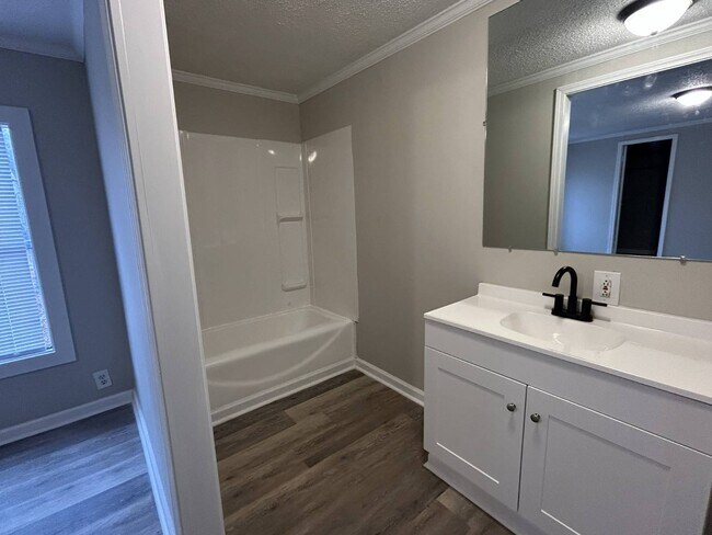 Building Photo - 38 White Oak Village