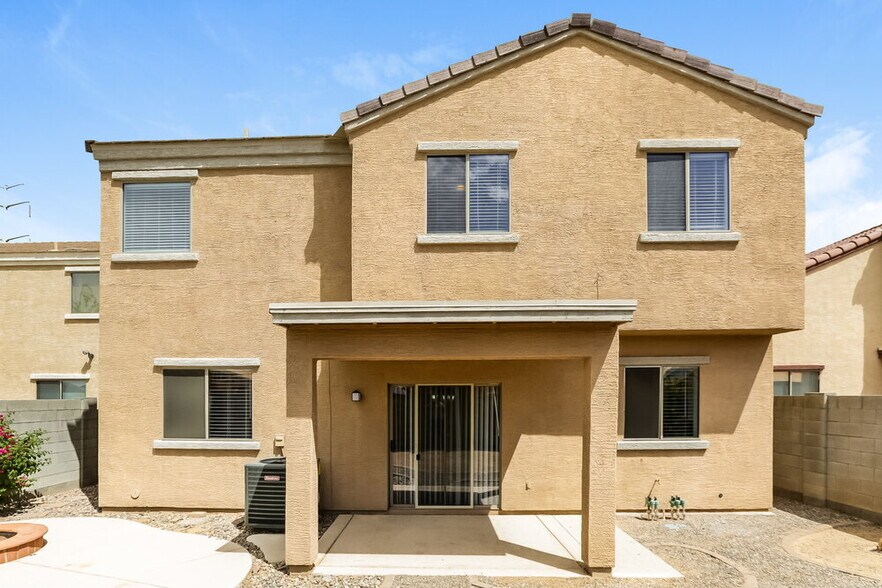 Building Photo - 1304 E Dunbar Dr