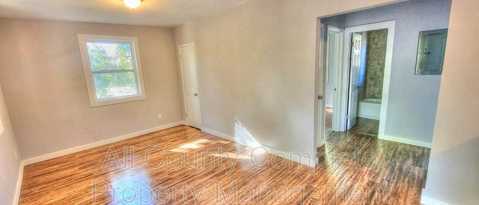 Building Photo - 3018 Pearce St