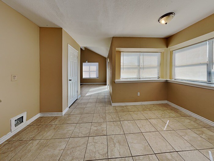 Building Photo - 7804 Rice Dr