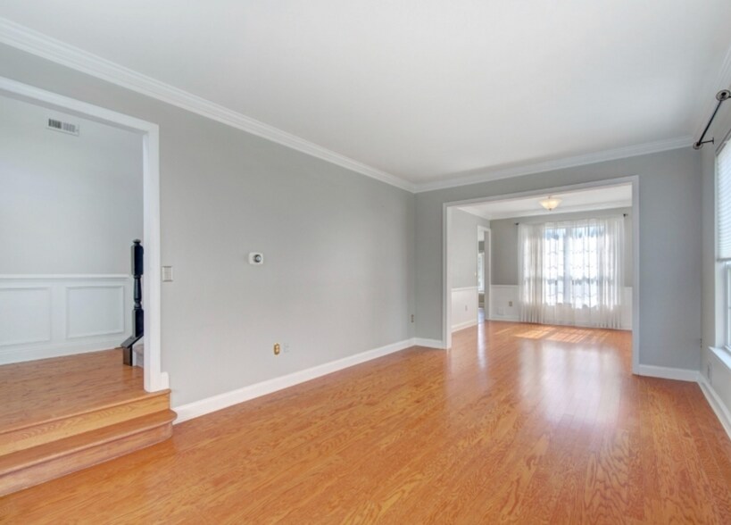 Building Photo - 8 Mulberry Ct