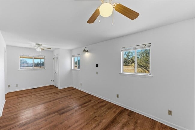 Building Photo - 729 Nomad Dr