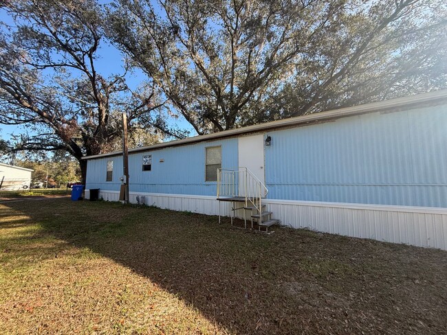 Building Photo - Beautiful 3/2 Mobile Home