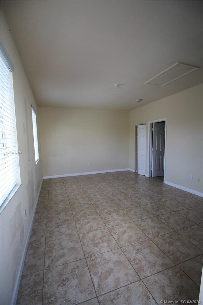 Building Photo - 9435 SW 170th Path