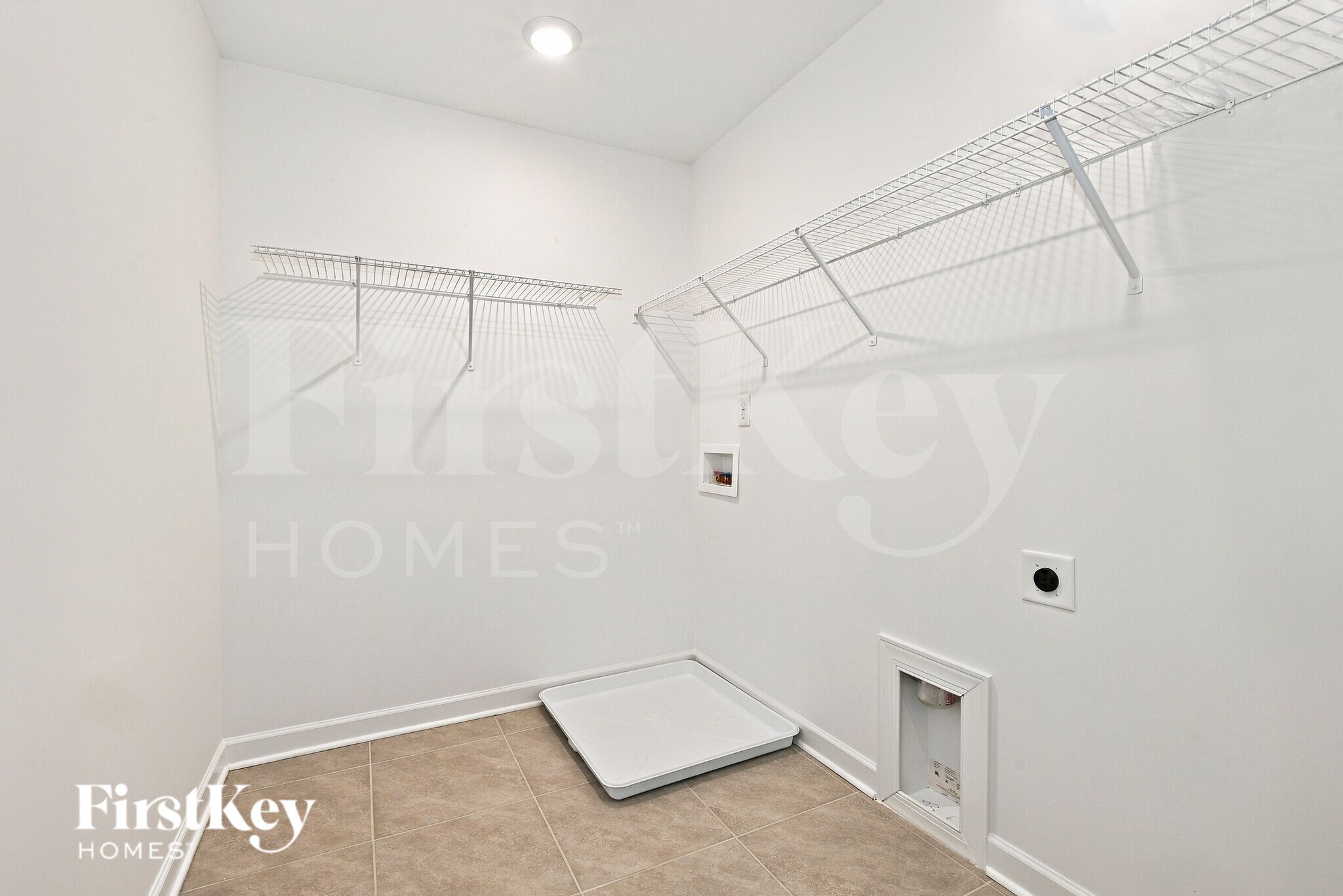 Building Photo - 14200 Laughing Gull Dr