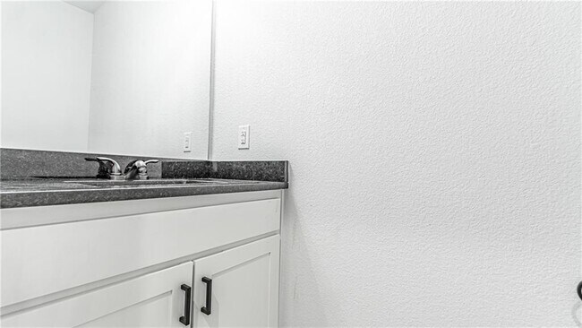 Building Photo - 1100 Quailridge Way