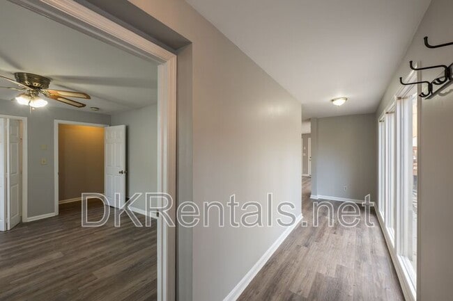 Building Photo - 876 Argonne Ave NE