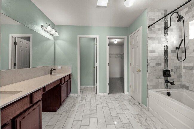 Building Photo - 16023 Arbor Trail