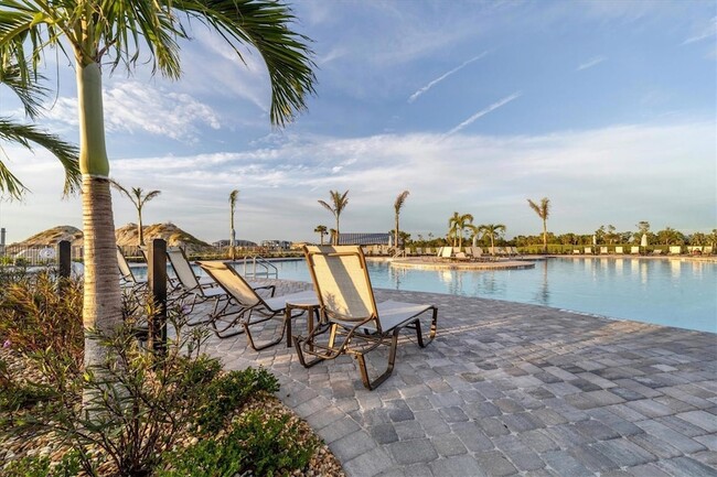 Building Photo - 14071 Heritage Landing Blvd