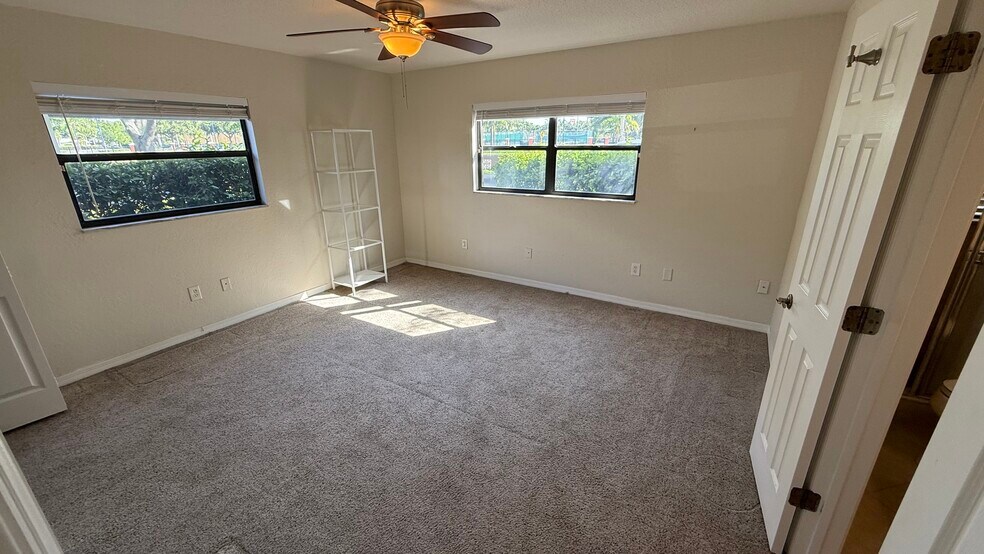 Building Photo - 6150 Gulfport Blvd S