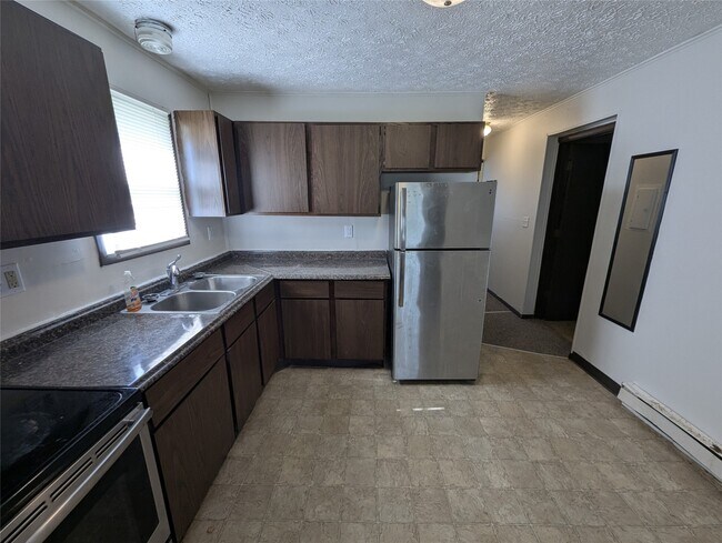 Building Photo - 207 Stringtown Rd