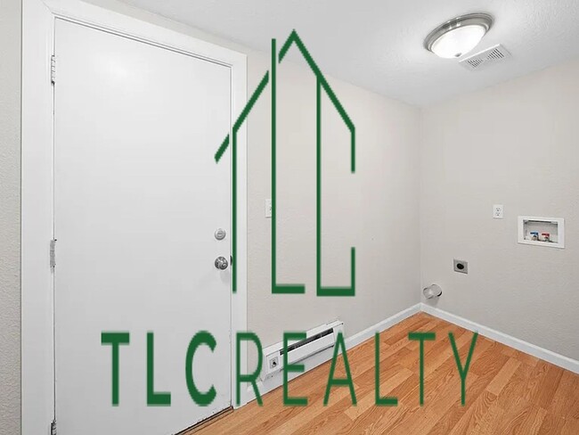 Building Photo - Beautiful Home on Corner Lot