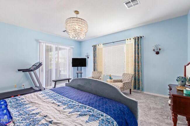 Building Photo - 4250 S Lafayette Dr