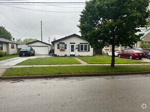 Building Photo - 712 Sylvan Terrace
