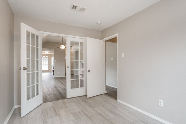 Building Photo - 1213 Misty Meadow Dr