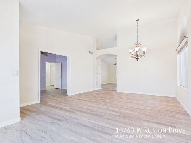 Building Photo - 10763 W Runion Dr