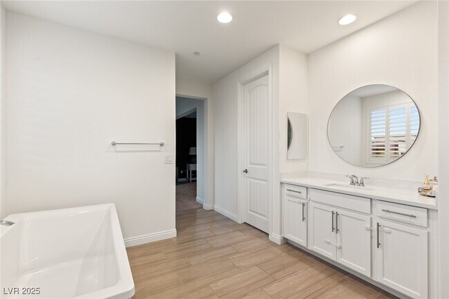 Building Photo - 12178 Harris Smt Ave