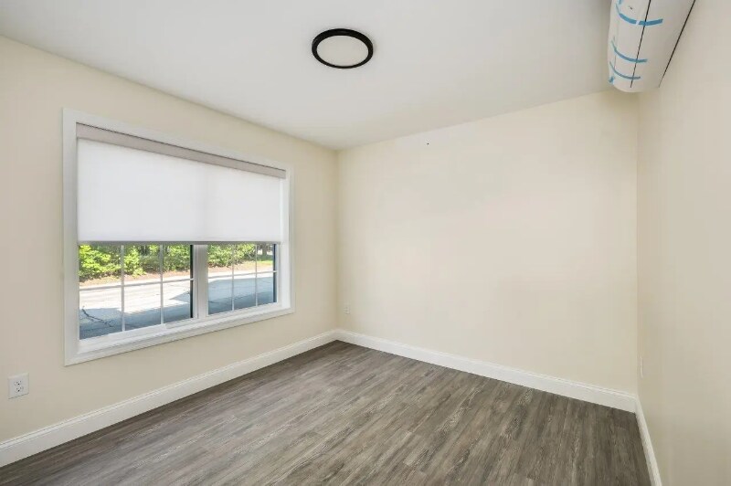 Building Photo - 725-727 Central Ave