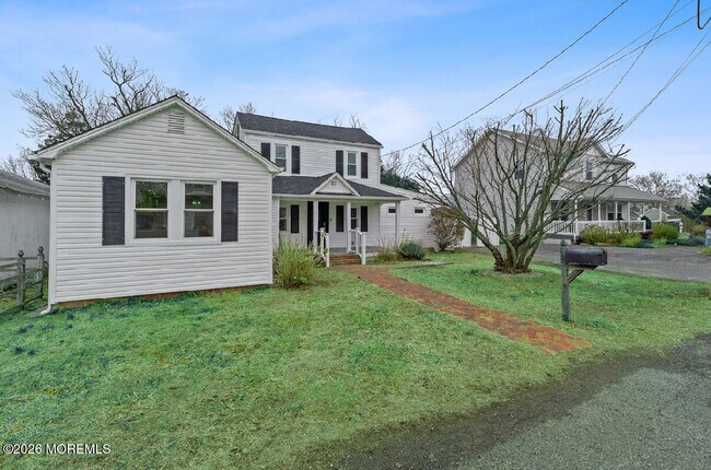 Building Photo - 83 Hennessey St