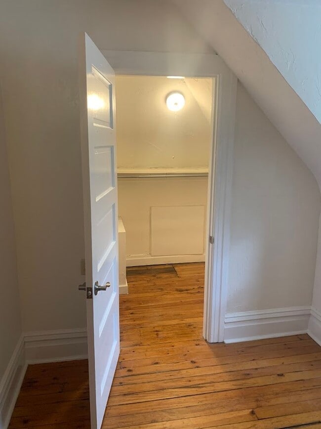 Building Photo - Incredible Shadyside Home!