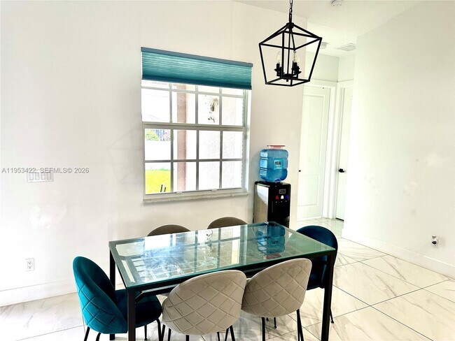 Building Photo - 1222 SW Herald Rd