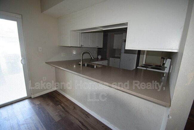 Building Photo - 2720 S San Gully Rd