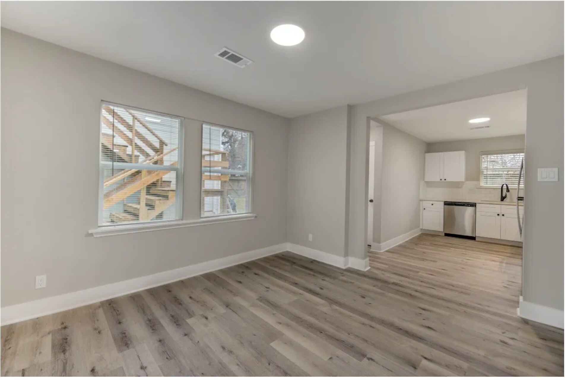 Building Photo - 6603 Narcissus St