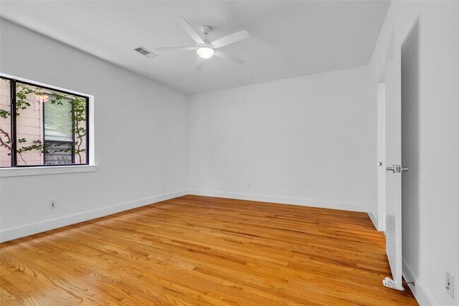 Building Photo - 4509B Eigel St