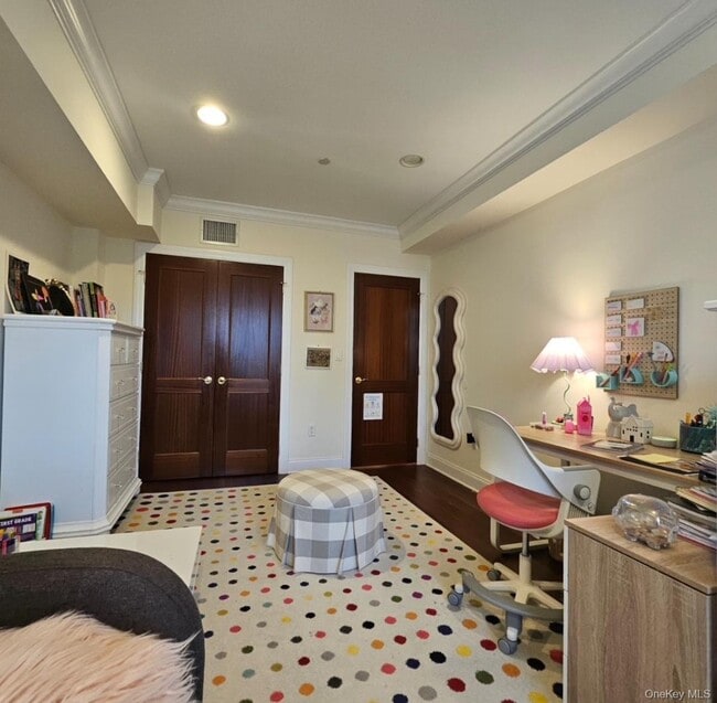 Building Photo - 171 Great Neck Rd