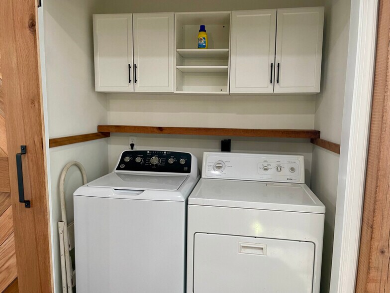 Building Photo - 1808 Nichols Rd