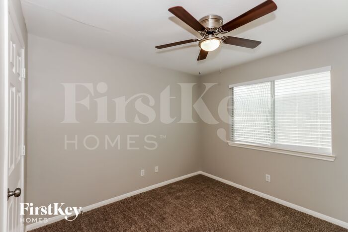 Building Photo - 17202 Lilac Vale Ct