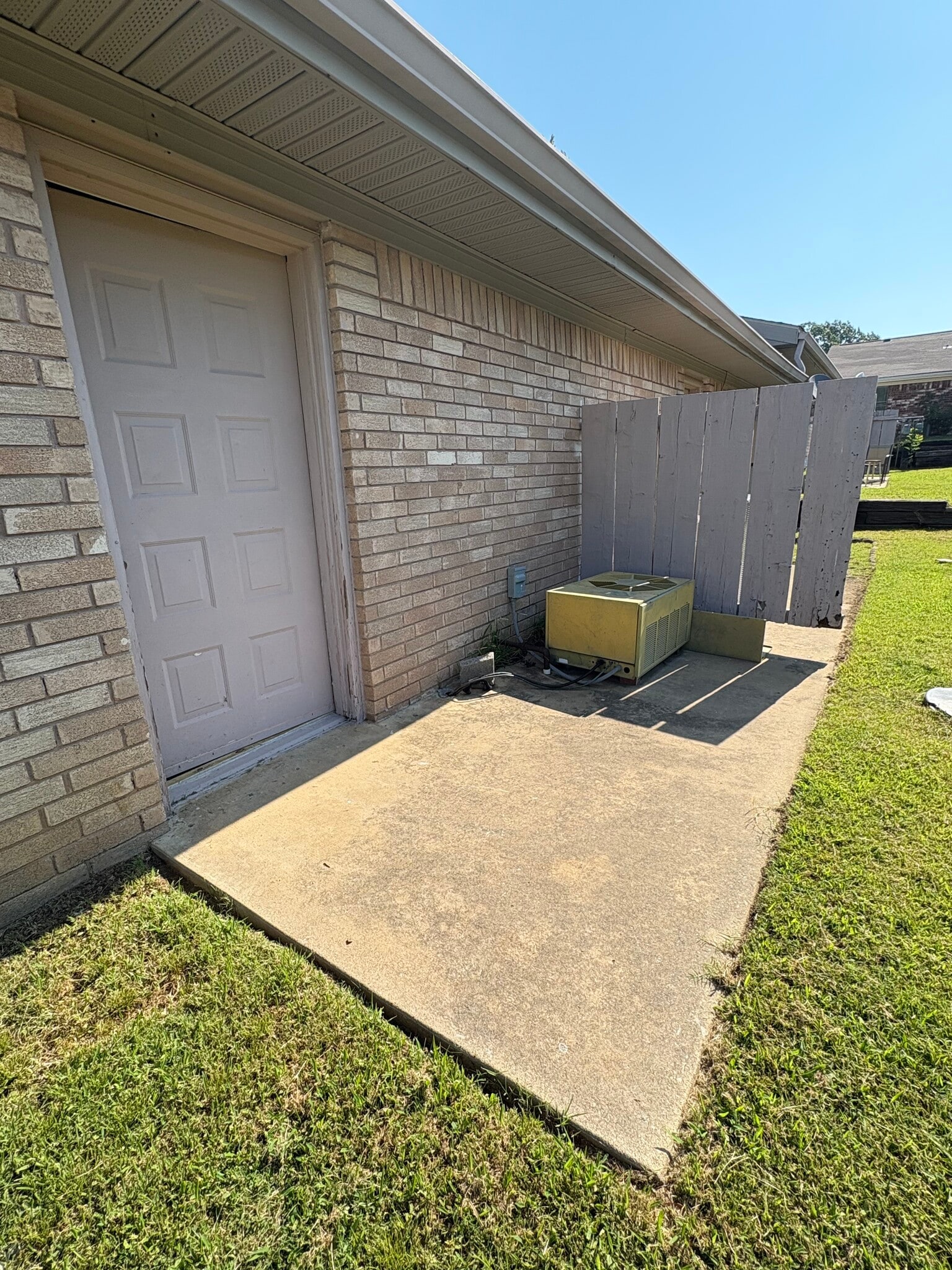 Building Photo - 824 Hardy Springs Cir