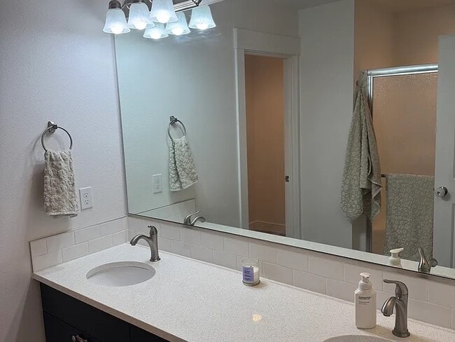 Building Photo - 434 Bedrock Loop