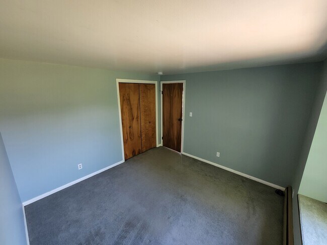 Building Photo - 2424 Colvin Blvd