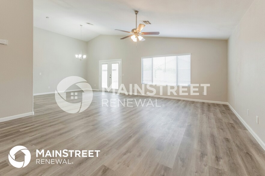 Building Photo - 9008 W Yale St