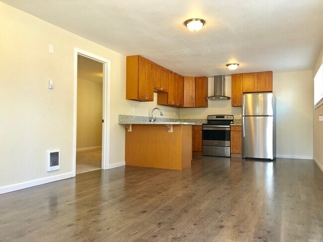 Building Photo - 1313 NE 131st Pl