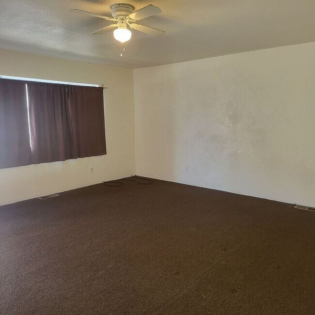 Building Photo - Rural Home on 80 acres horse property off ...