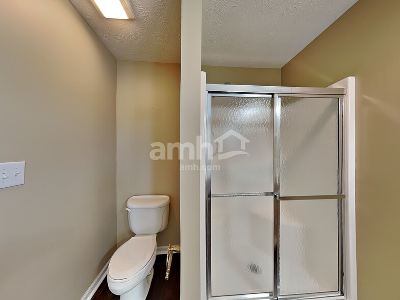 Building Photo - 5884 W Falling Waters Dr