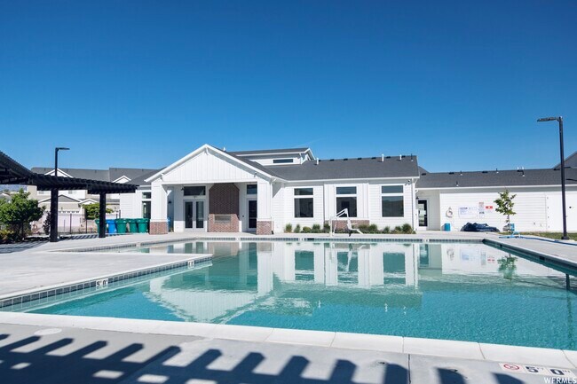 Building Photo - 3724 W 1850 N